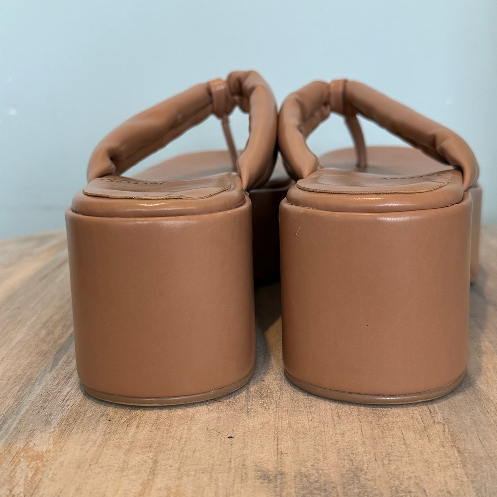 Jeffrey Campbell Brown/Tan platform slip on sandal flip flops size 7 - Picture 5 of 12